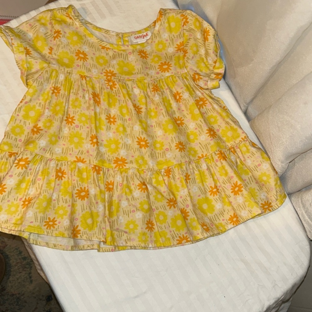 Cat & Jack Yellow, flowy floral shirt, size small, girls.